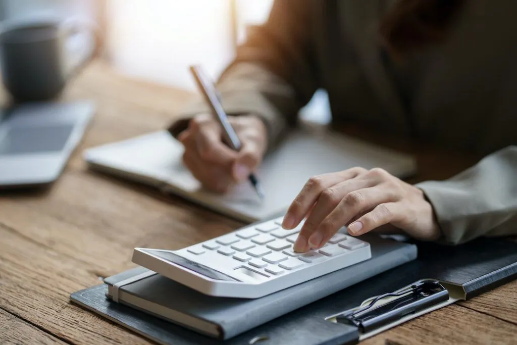 7 Reasons to Refinance Your Loan in 2025
